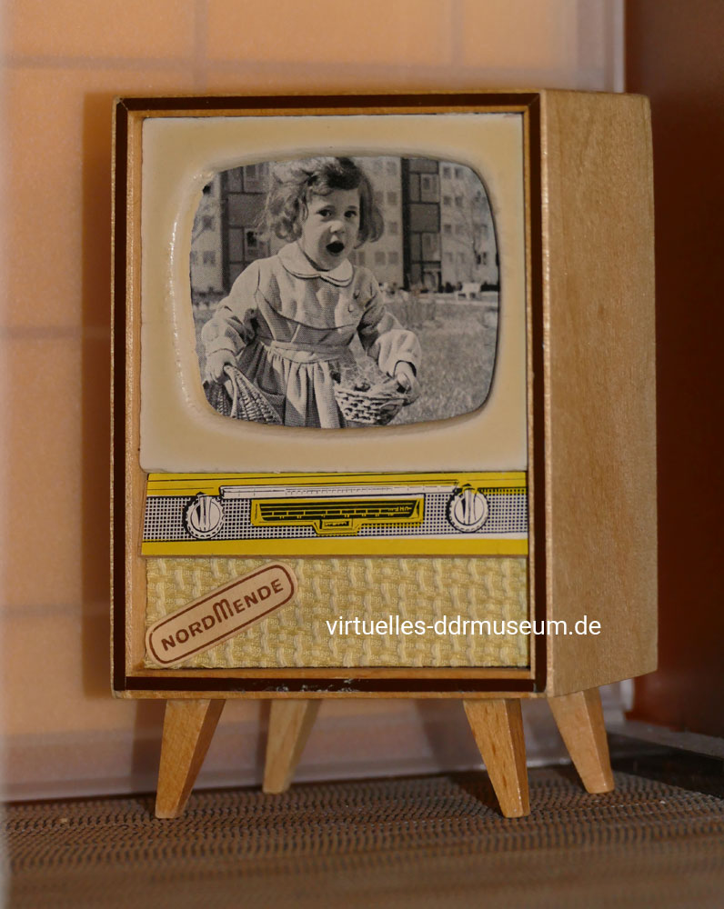 Fernseher und Radios der 50er bis 80er Jahre