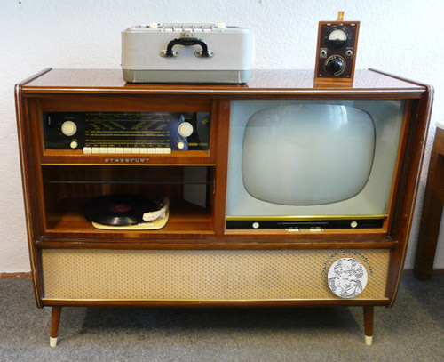 DDR Fernseher, Radios...