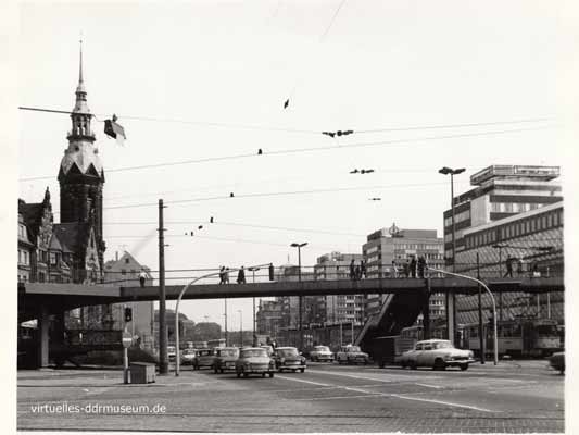 Leipzig 1983, Blechbüchse und Blaues Wunder