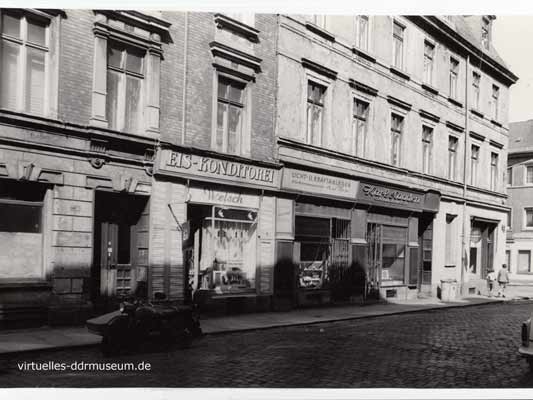 Leipzig 1983, alte Läden in der Kreuzstraße, R. Stahl