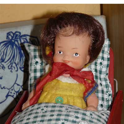 ARI-Puppe in Originalkleidung, 60er Jahre