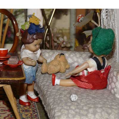 ARI-Puppen in Originalkleidung, 50er Jahre