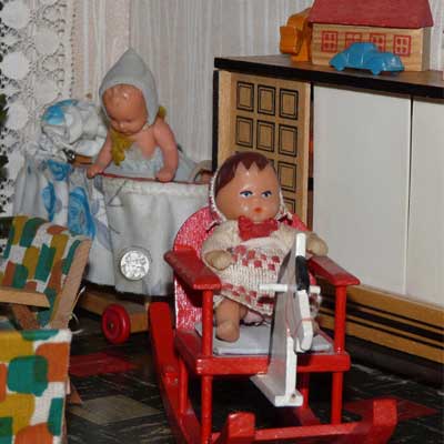 ARI-Puppen in Originalkleidung, 50er Jahre