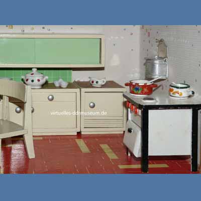 Küche 50er Jahre mit Chaiselongue